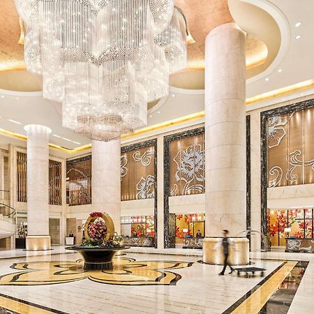 Hilton Guangzhou Baiyun - Free Shuttle For Canton Fair Period, Close To Luhu Golf Club & Leather Market Экстерьер фото