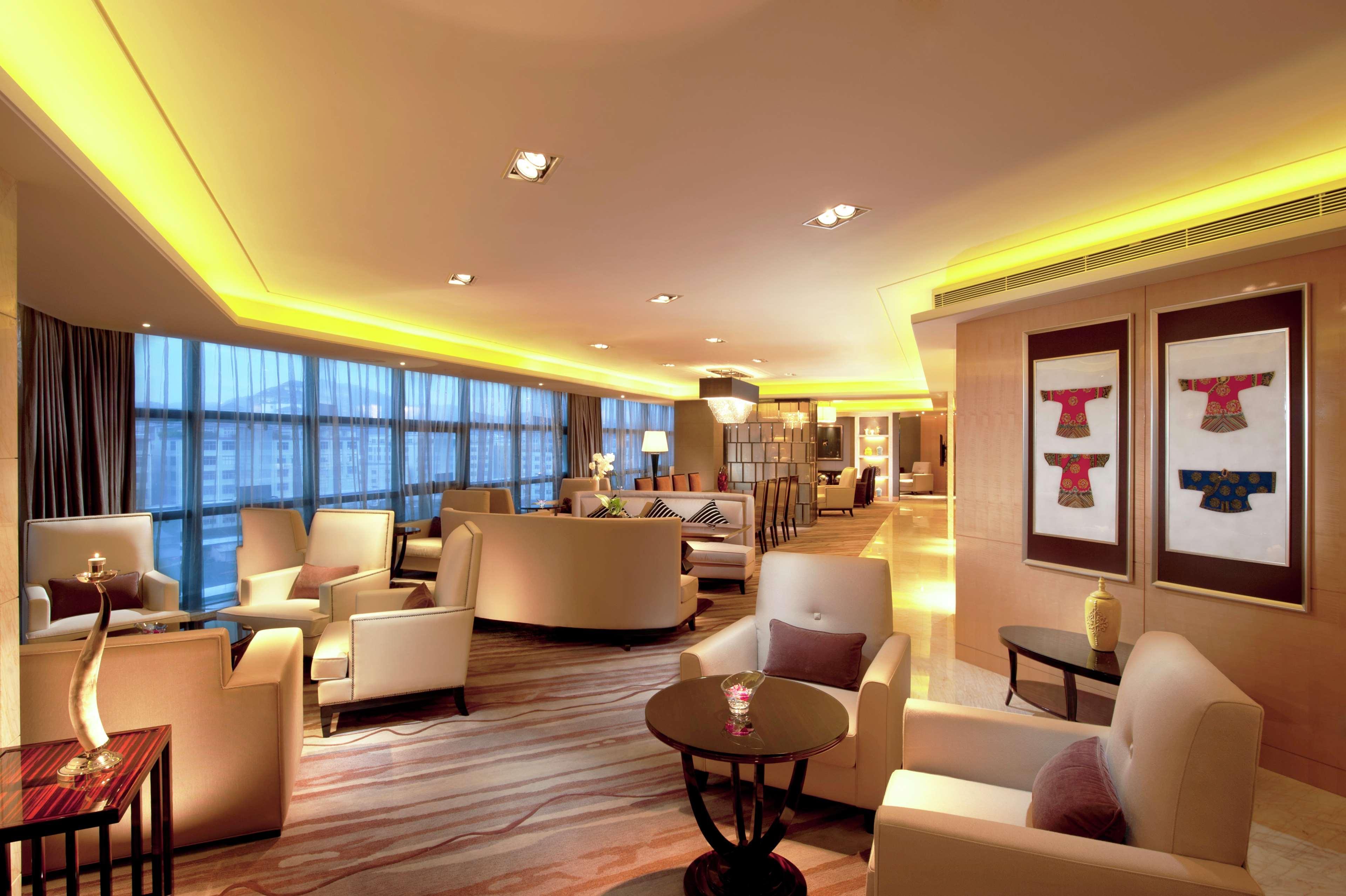Hilton Guangzhou Baiyun - Free Shuttle For Canton Fair Period, Close To Luhu Golf Club & Leather Market Экстерьер фото