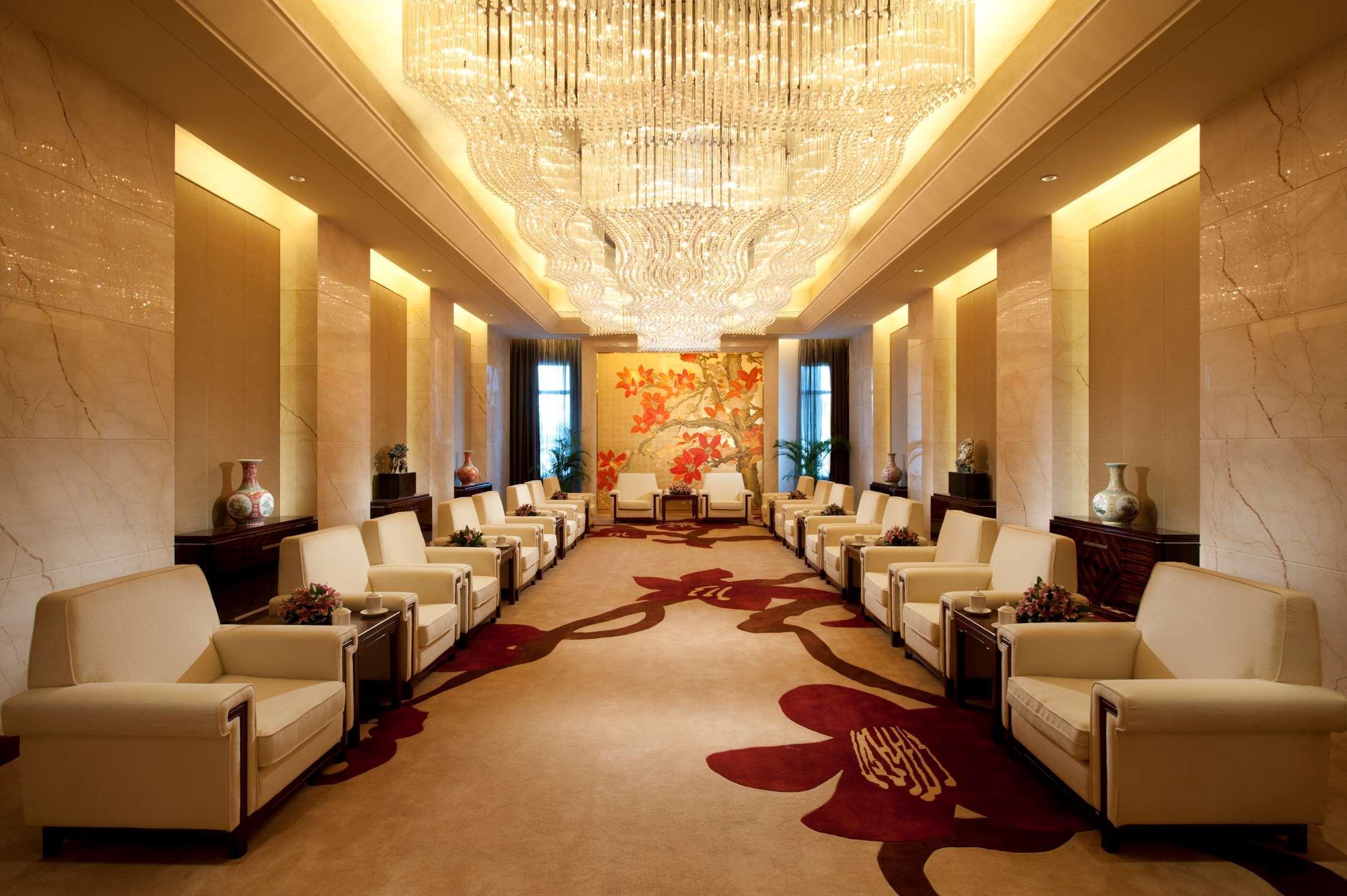Hilton Guangzhou Baiyun - Free Shuttle For Canton Fair Period, Close To Luhu Golf Club & Leather Market Интерьер фото