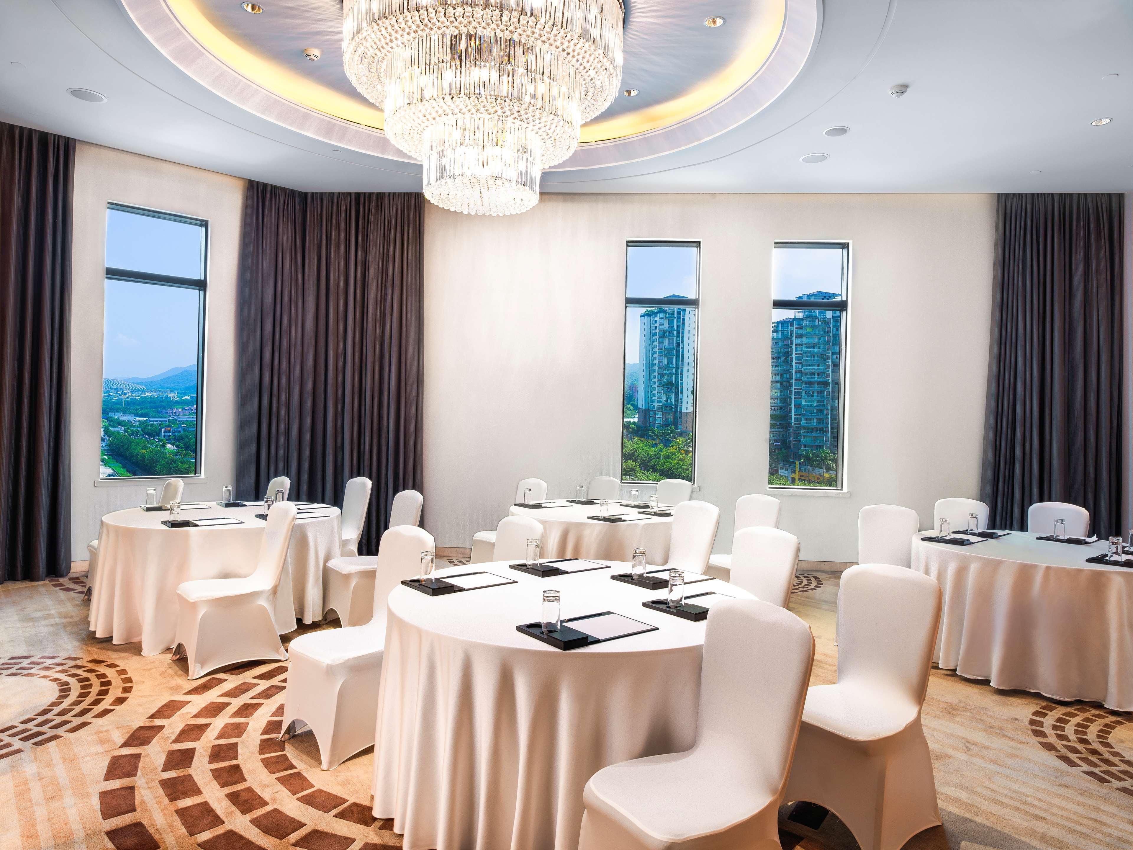 Hilton Guangzhou Baiyun - Free Shuttle For Canton Fair Period, Close To Luhu Golf Club & Leather Market Экстерьер фото