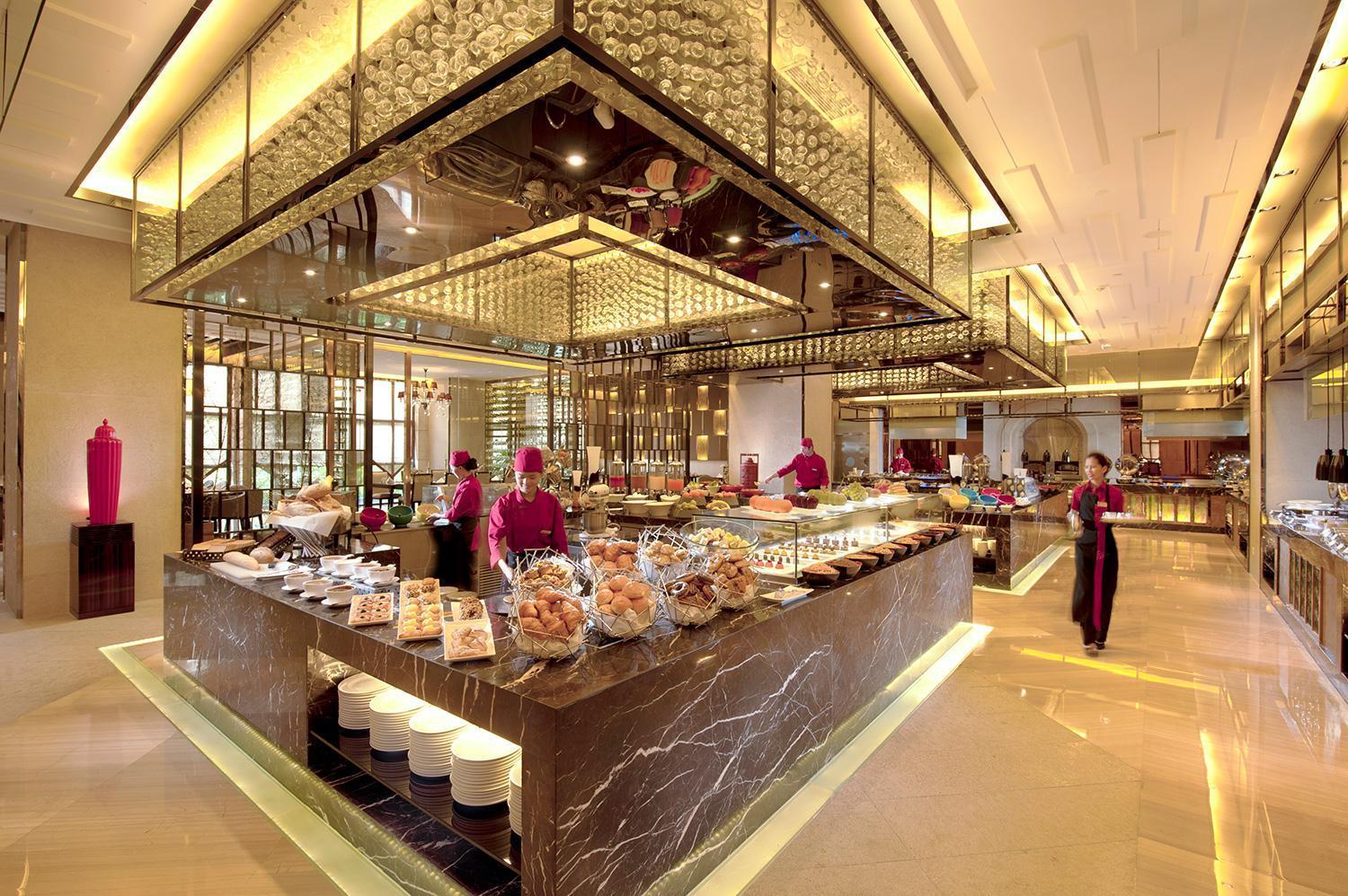 Hilton Guangzhou Baiyun - Free Shuttle For Canton Fair Period, Close To Luhu Golf Club & Leather Market Экстерьер фото