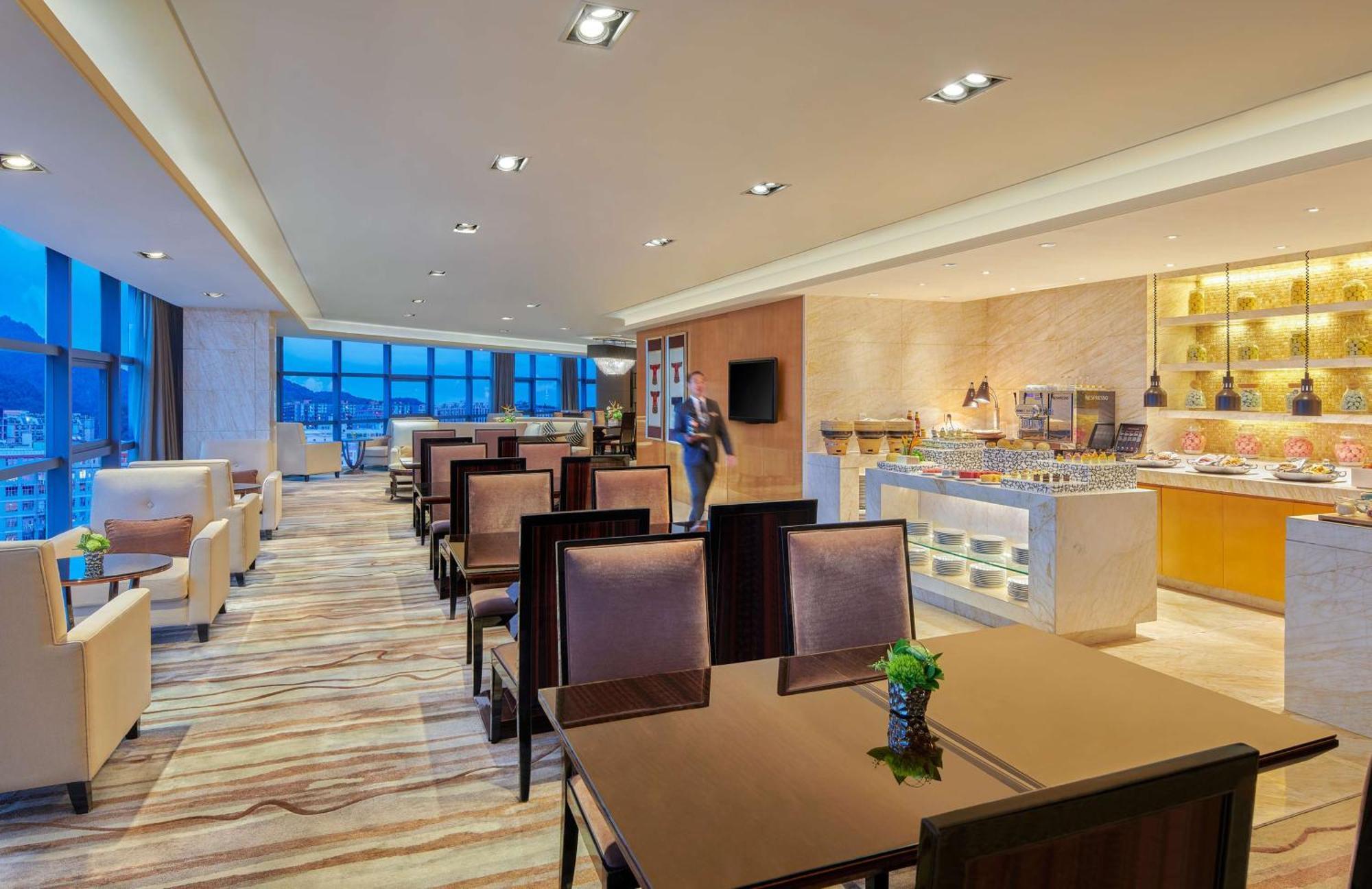 Hilton Guangzhou Baiyun - Free Shuttle For Canton Fair Period, Close To Luhu Golf Club & Leather Market Экстерьер фото
