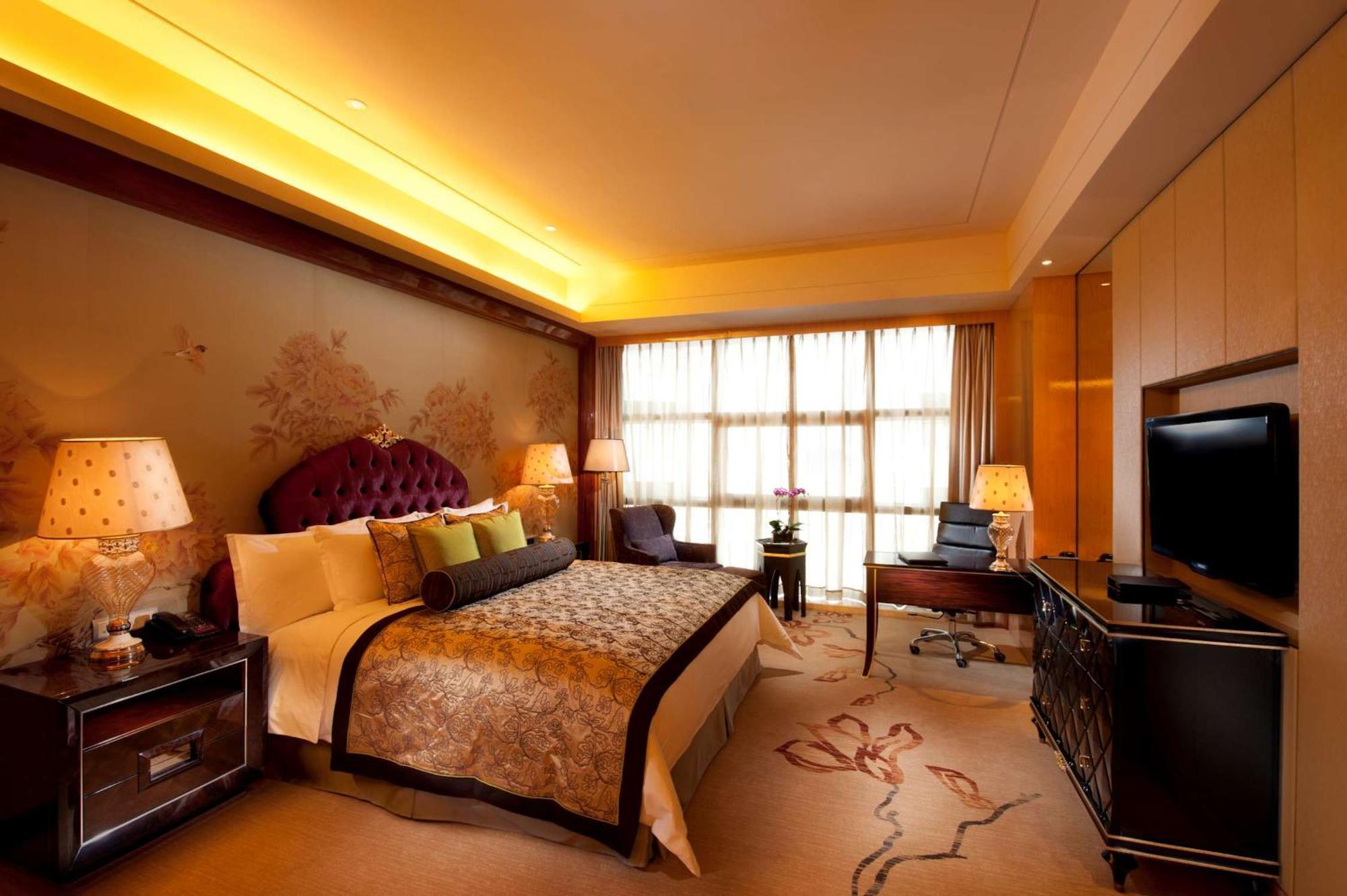 Hilton Guangzhou Baiyun - Free Shuttle For Canton Fair Period, Close To Luhu Golf Club & Leather Market Экстерьер фото