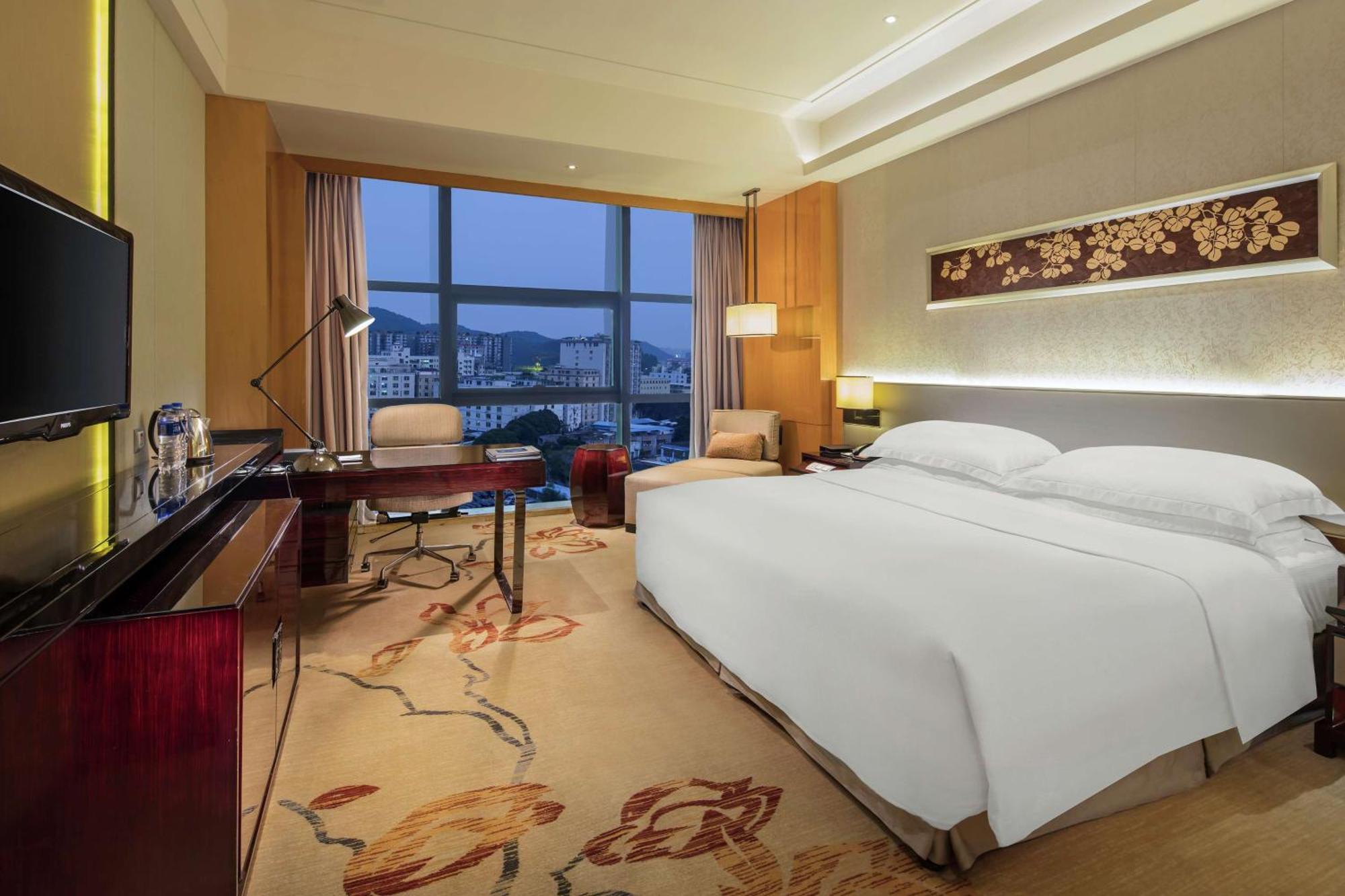 Hilton Guangzhou Baiyun - Free Shuttle For Canton Fair Period, Close To Luhu Golf Club & Leather Market Экстерьер фото